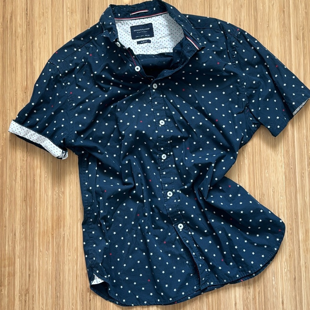 Denim and Flower stars button down shirt size L